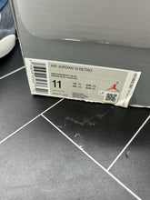 Load image into Gallery viewer, Nike Air Jordan 13 Retro Mid Flint Size 11 414571-404