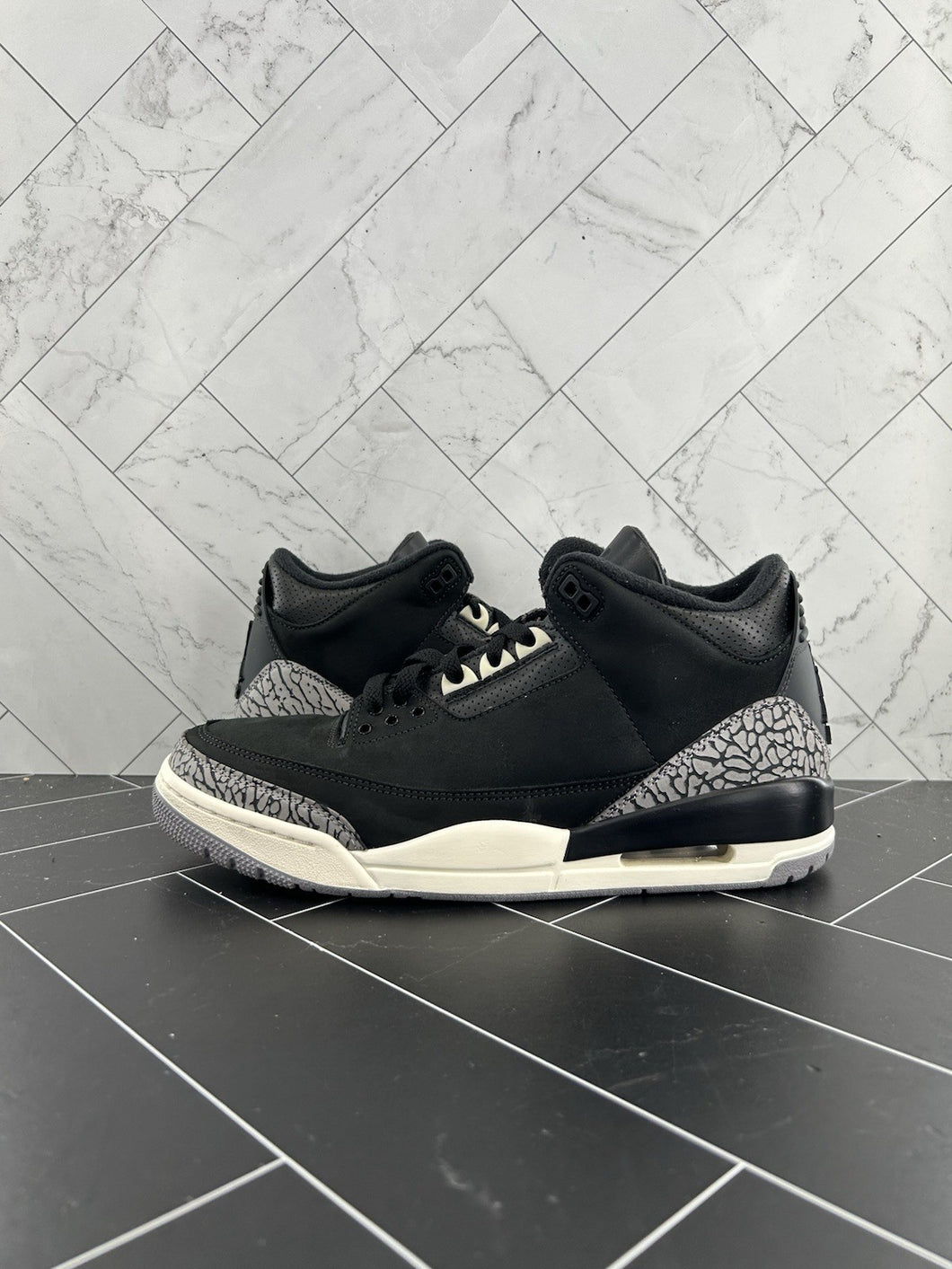 Nike Air Jordan 3 Retro WMNS Off Noir Black Size 11.5 WMNS, 10 MENS CK9246-001