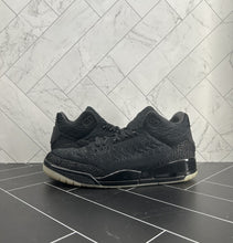 Load image into Gallery viewer, Nike Air Jordan 3 Retro Flyknit Black Size 11 AQ1005-001