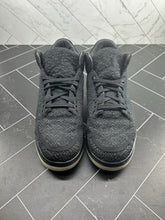 Load image into Gallery viewer, Nike Air Jordan 3 Retro Flyknit Black Size 11 AQ1005-001