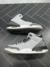 Load image into Gallery viewer, Nike Air Jordan 3 Retro Wolf Grey Size 9 136064-004