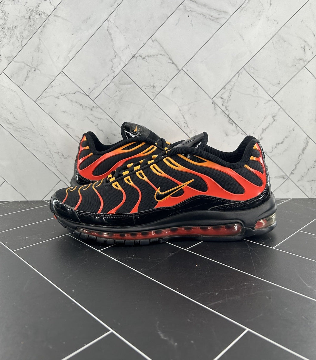 Nike Air Max 97 Plus Shock Orange Size 10.5 AH8144-002 2018
