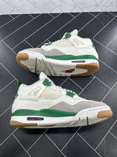 Load image into Gallery viewer, Nike Air Jordan 4 Retro SP x Nike SB Mid Pine Green Size 9 2023 DR5415-103