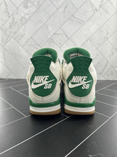 Load image into Gallery viewer, Nike Air Jordan 4 Retro SP x Nike SB Mid Pine Green Size 9 2023 DR5415-103