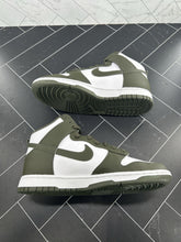 Load image into Gallery viewer, NEW Nike Dunk 2022 High Cargo Khaki Size 9 DD1399-107