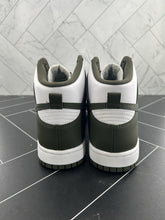 Load image into Gallery viewer, NEW Nike Dunk 2022 High Cargo Khaki Size 9 DD1399-107