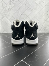 Load image into Gallery viewer, Nike Air Jordan 5 Retro 2013 Oreo Size 11 136027-035