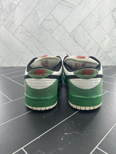 Load image into Gallery viewer, Nike SB Dunk Low Pro Heineken 2003 Size 7 304292-302