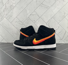 Load image into Gallery viewer, Nike Dunk SB High Truck It Size 9 BQ6826-003