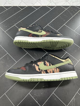 Load image into Gallery viewer, Nike Dunk SE Low Black Multi-Camo Size 9 DH0957-001