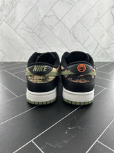 Load image into Gallery viewer, Nike Dunk SE Low Black Multi-Camo Size 9 DH0957-001