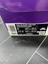 Load image into Gallery viewer, Nike Dunk Pro SB Low Laser Orange Size 9 BQ6817-800