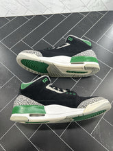 Load image into Gallery viewer, Nike Air Jordan 3 Retro Mid Pine Green Size 11 CT8532-030