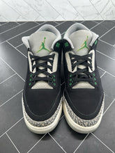 Load image into Gallery viewer, Nike Air Jordan 3 Retro Mid Pine Green Size 11 CT8532-030