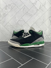 Load image into Gallery viewer, Nike Air Jordan 3 Retro Mid Pine Green Size 13 CT8532-030