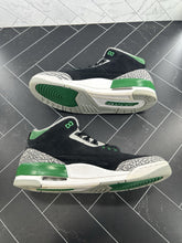 Load image into Gallery viewer, Nike Air Jordan 3 Retro Mid Pine Green Size 13 CT8532-030