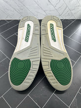 Load image into Gallery viewer, Nike Air Jordan 3 Retro Mid Pine Green Size 13 CT8532-030