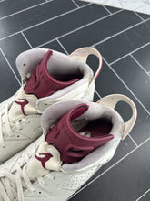 Load image into Gallery viewer, Nike Air Jordan 6 Retro 2015 Maroon Size 9.5 384664-116