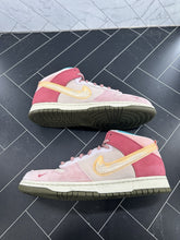 Load image into Gallery viewer, Nike Social Status x Dunk Mid Strawberry Milk Size 11 DJ1173-600