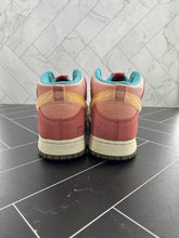 Load image into Gallery viewer, Nike Social Status x Dunk Mid Strawberry Milk Size 11 DJ1173-600