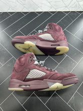 Load image into Gallery viewer, Nike Air Jordan 5 Retro SE 2023 Burgundy Size 10 DZ4131-600 2023