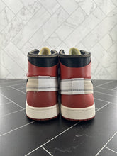 Load image into Gallery viewer, Nike Air Jordan 1 Retro OG x Off-White High Chicago Size 11 AA3834-101