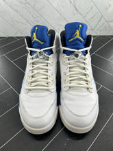 Load image into Gallery viewer, Nike Air Jordan 5 Retro 2013 Laney Size 12 136027-189