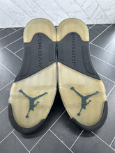 Load image into Gallery viewer, Nike Air Jordan 5 Retro 2013 Laney Size 12 136027-189