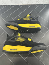 Load image into Gallery viewer, Nike Air Jordan 4 Retro Mid Thunder Size 9.5 DH6927-017