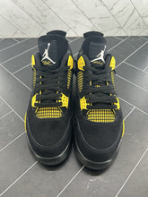 Load image into Gallery viewer, Nike Air Jordan 4 Retro Mid Thunder Size 9.5 DH6927-017