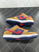 Load image into Gallery viewer, Nike Dunk SB Low Reverse Papa Bear Size 11 BQ6817-700