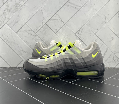 Nike Air Max 95 OG 2015 Neon Size 13 5549070-071
