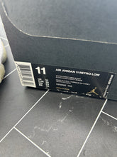 Load image into Gallery viewer, Nike Air Jordan 11 Retro 2016 Low Cherry Size 11 528895-102