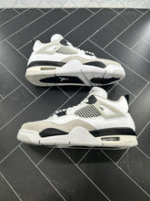 Load image into Gallery viewer, Nike Air Jordan 4 Retro Mid Military Black Size 9.5 DH6927-111