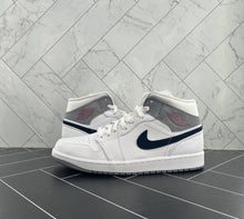 Load image into Gallery viewer, NEW Nike Air Jordan 1 Mid Paris Size 9.5 DR8038-100