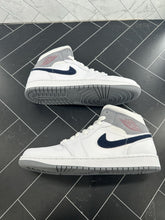 Load image into Gallery viewer, NEW Nike Air Jordan 1 Mid Paris Size 9.5 DR8038-100