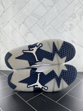 Load image into Gallery viewer, Nike Air Jordan 6 Retro Midnight Navy Size 10 CT8529-141 OG White Blue