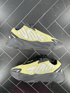 adidas Yeezy Boost 700 MNVN Resin Size 12 GW9525 Green Black Grey OG Low
