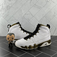 Load image into Gallery viewer, Nike Air Jordan 9 Retro Statue Size 8.5 302370-109 2015 White Gold Black OG