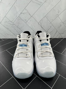 Nike Air Jordan 11 Retro Low Legend Blue Size 9 AV2187-117 2021 White Blue OG XI