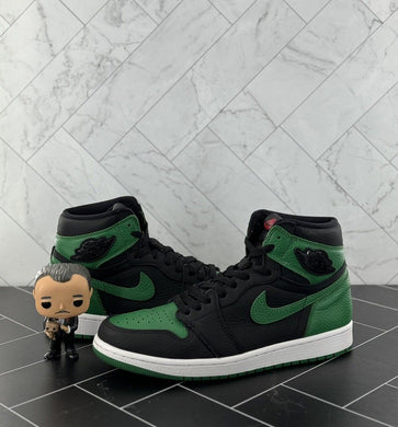 Nike Air Jordan 1 Retro OG High Pine Green 2.0 Size 9.5 555088-030 Green White