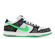 Load image into Gallery viewer, NIKE DUNK LOW PREMIUM SB &quot;LOON&quot;