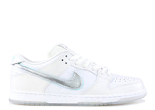 Load image into Gallery viewer, NIKE SB DUNK LOW OG QS DIAMOND SUPPLY &quot;WHITE DIAMOND&quot;