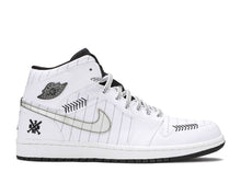Load image into Gallery viewer, AIR JORDAN 1 RETRO MID &quot;BARONS - HOME&quot;
