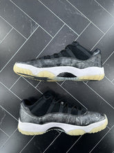 Load image into Gallery viewer, Nike Air Jordan 11 Retro Low Barons 2017 Size 11 528895-010 Black White Silver