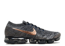 Load image into Gallery viewer, NIKE AIR VAPORMAX