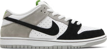 Load image into Gallery viewer, NIKE DUNK LOW SB &quot;CHLOROPHYLL&quot;
