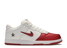 Load image into Gallery viewer, NIKE SB DUNK LOW OG QS &quot;SUPREME&quot; RED