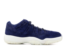 Load image into Gallery viewer, AIR JORDAN 11 RETRO LOW &quot;JETER&quot;