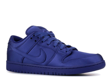 Load image into Gallery viewer, NIKE NBA X DUNK LOW SB &quot;DEEP ROYAL BLUE&quot;